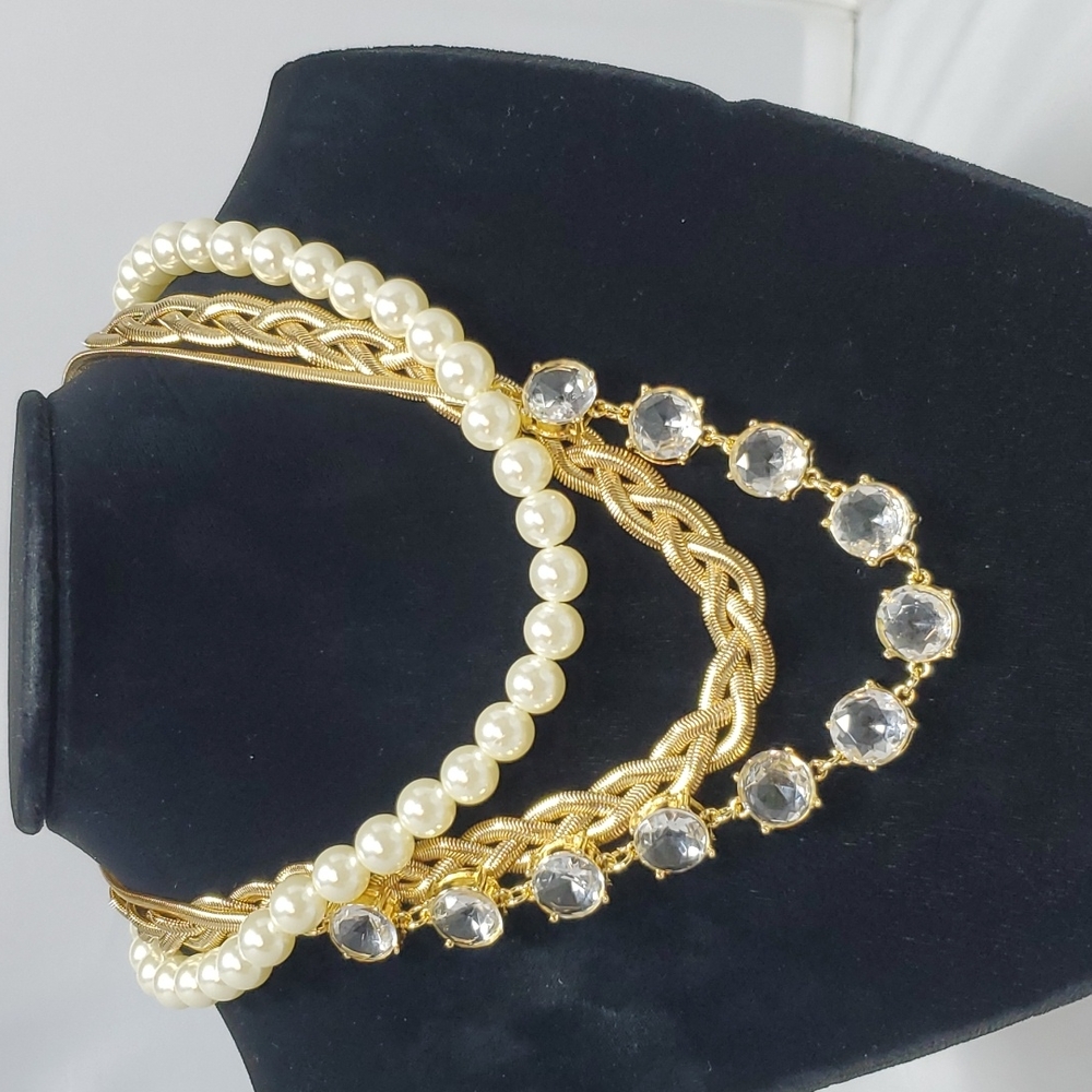 Charming Charlie 3 strand gold-pearl necklace